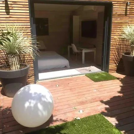 Villa Maison Contemporaine Plein Centre Piscine &jacuzzi *