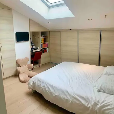 Maison Contemporaine Plein Centre Piscine &jacuzzi Вилла
