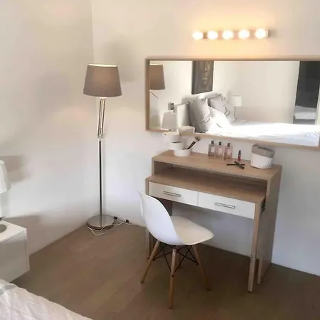 Вилла Maison Contemporaine Plein Centre Piscine &jacuzzi *
